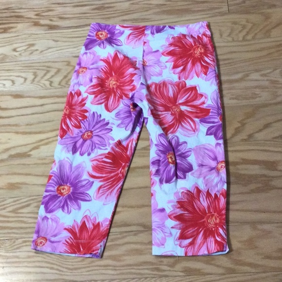 10 Real Clothes white floral stretch Capri pants - Picture 4 of 14
